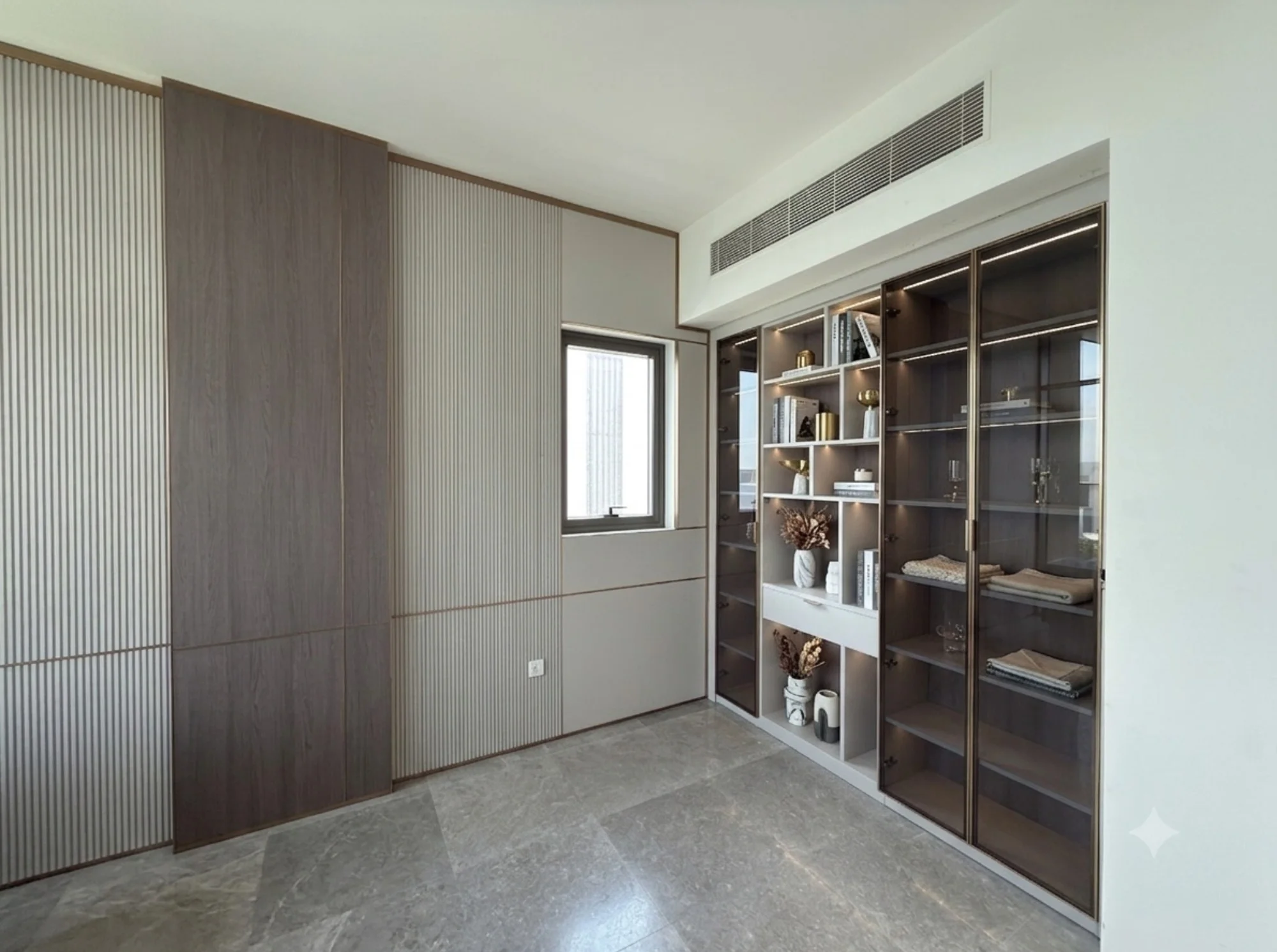 Wardrobe & Display — OPPEIN UAE project in Al Furjan, Dubai